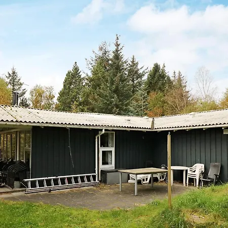 8 Person In Hadsund-by Traum *