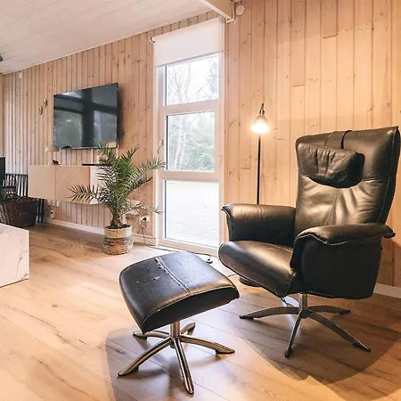 8 Person In Hadsund-by Traum * Hadsund